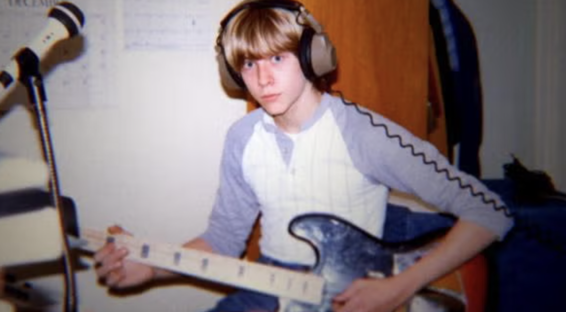 young kurt cobain - S